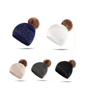 Wearing a knitted hat like a star will have unexpected gains